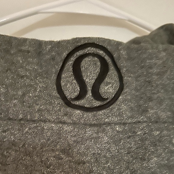Lululemon Size 4 Jacket - Picture 3 of 3